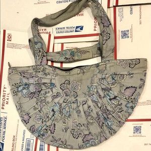 ❤️Semicircle Gray Grape Flower Leaves Cloth Handbag